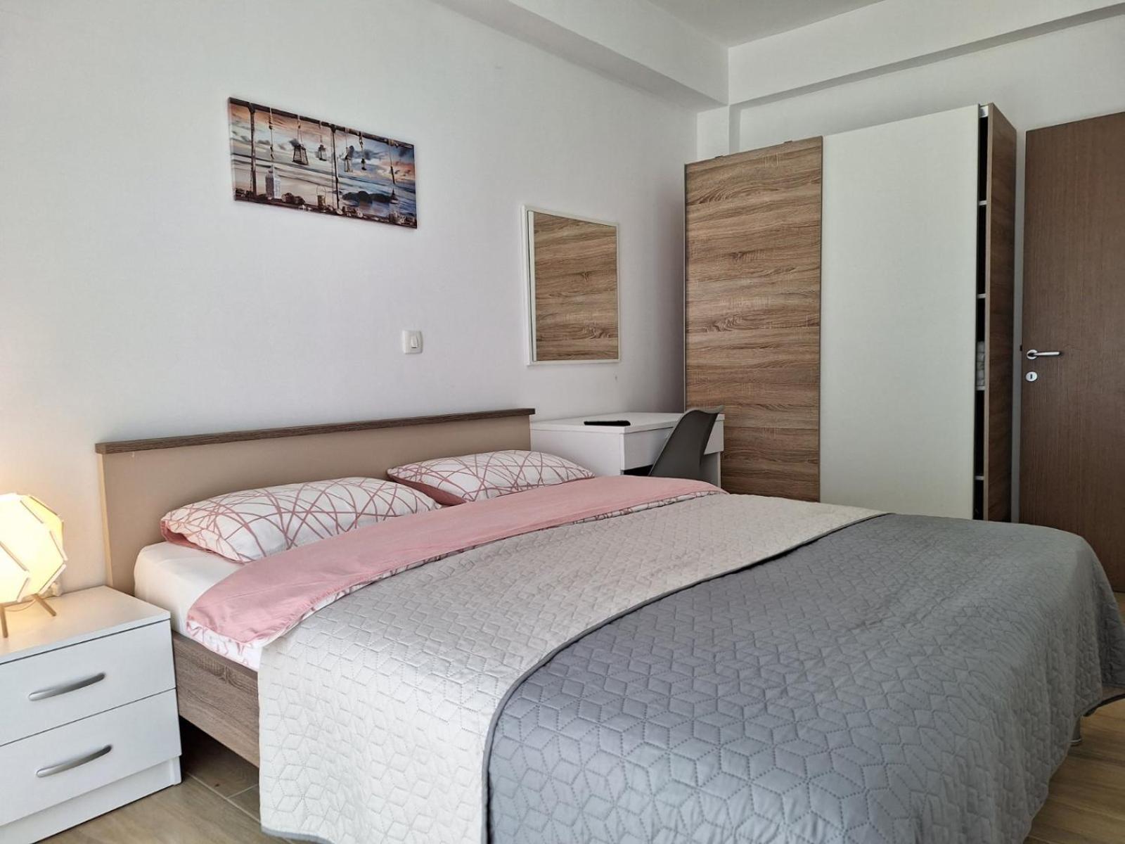 Apartments Lakeside Elesec Ohrid Bagian luar foto